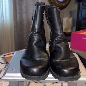 Trotters Woman Black Leather Ankle Boots